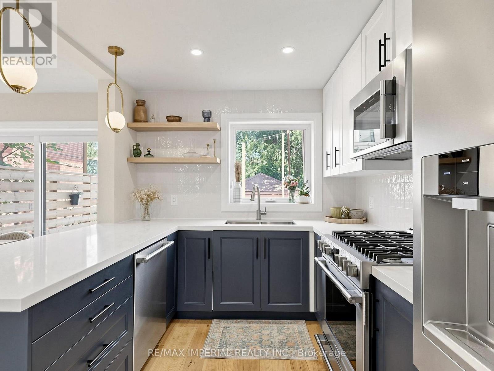 404 Glen Park Avenue, Toronto (yorkdale-glen Park), Ontario