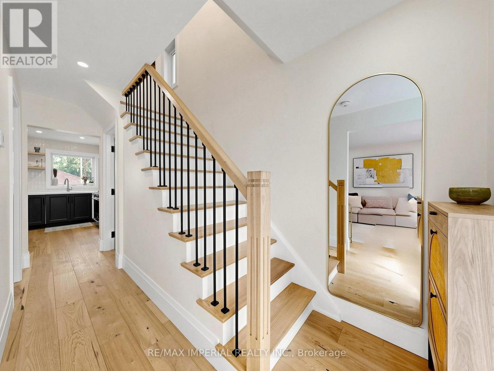 404 Glen Park Avenue, Toronto (yorkdale-glen Park), Ontario