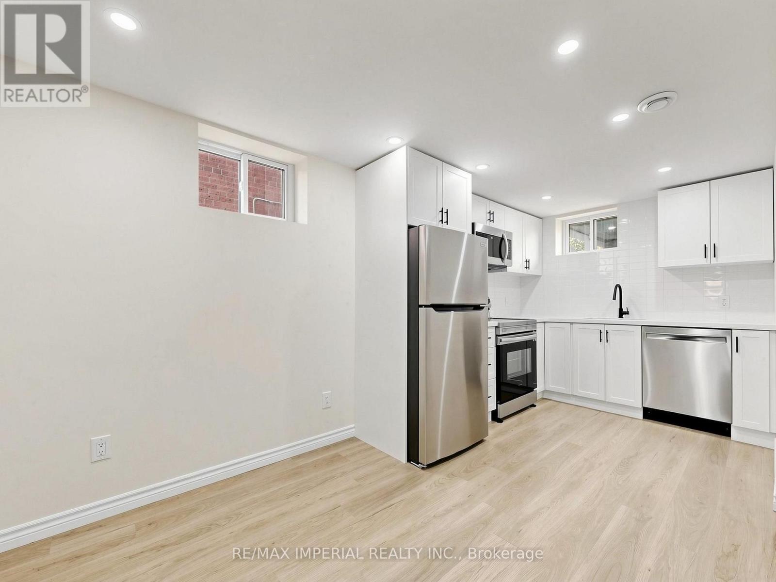 404 Glen Park Avenue, Toronto (yorkdale-glen Park), Ontario