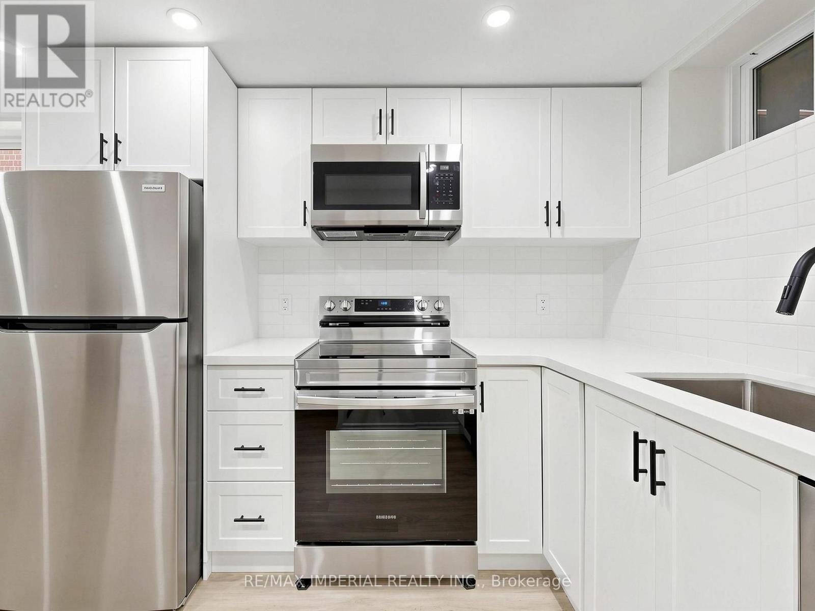 404 Glen Park Avenue, Toronto (yorkdale-glen Park), Ontario