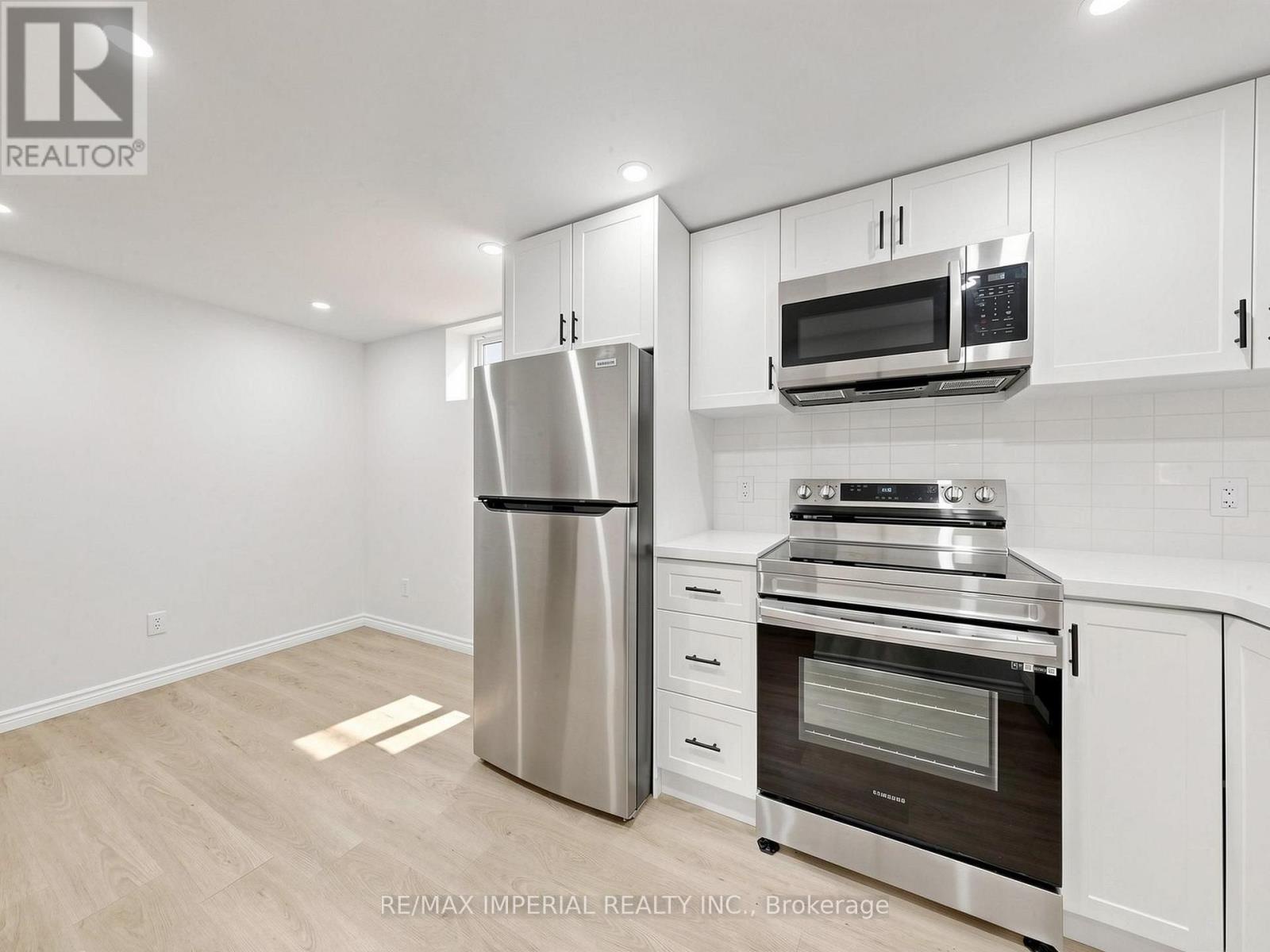 404 Glen Park Avenue, Toronto (yorkdale-glen Park), Ontario