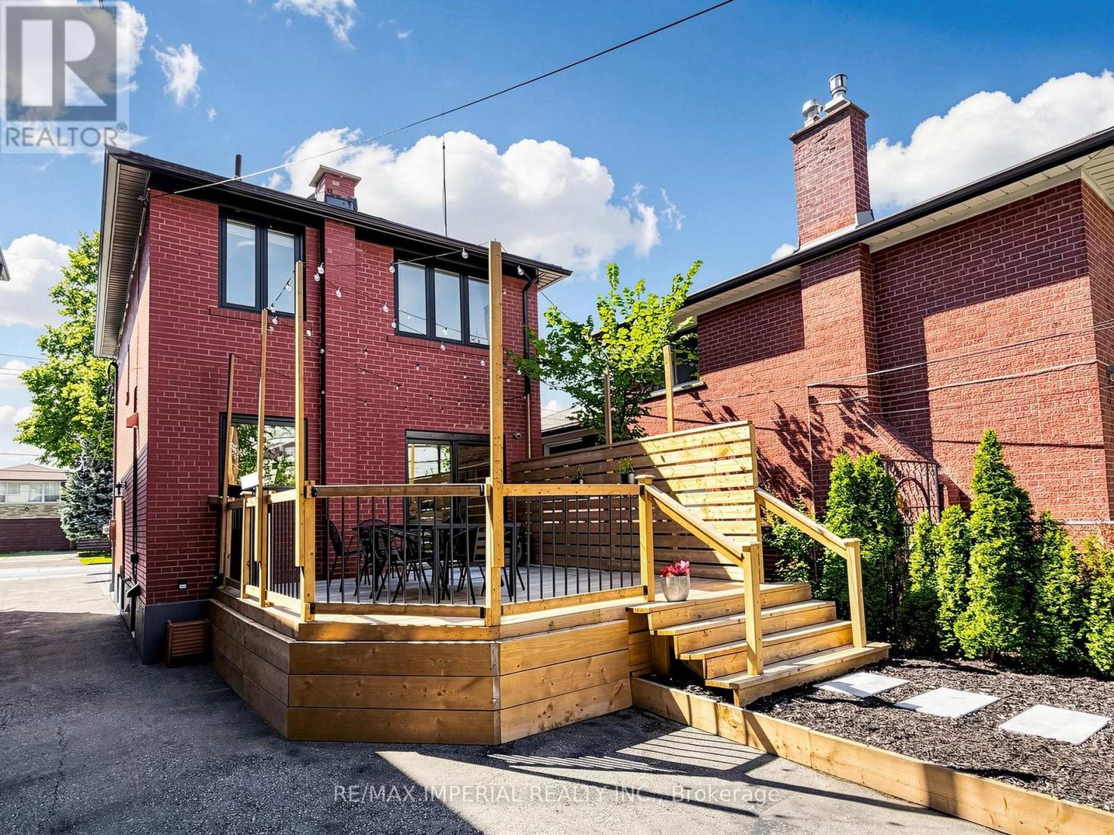 404 Glen Park Avenue, Toronto (yorkdale-glen Park), Ontario