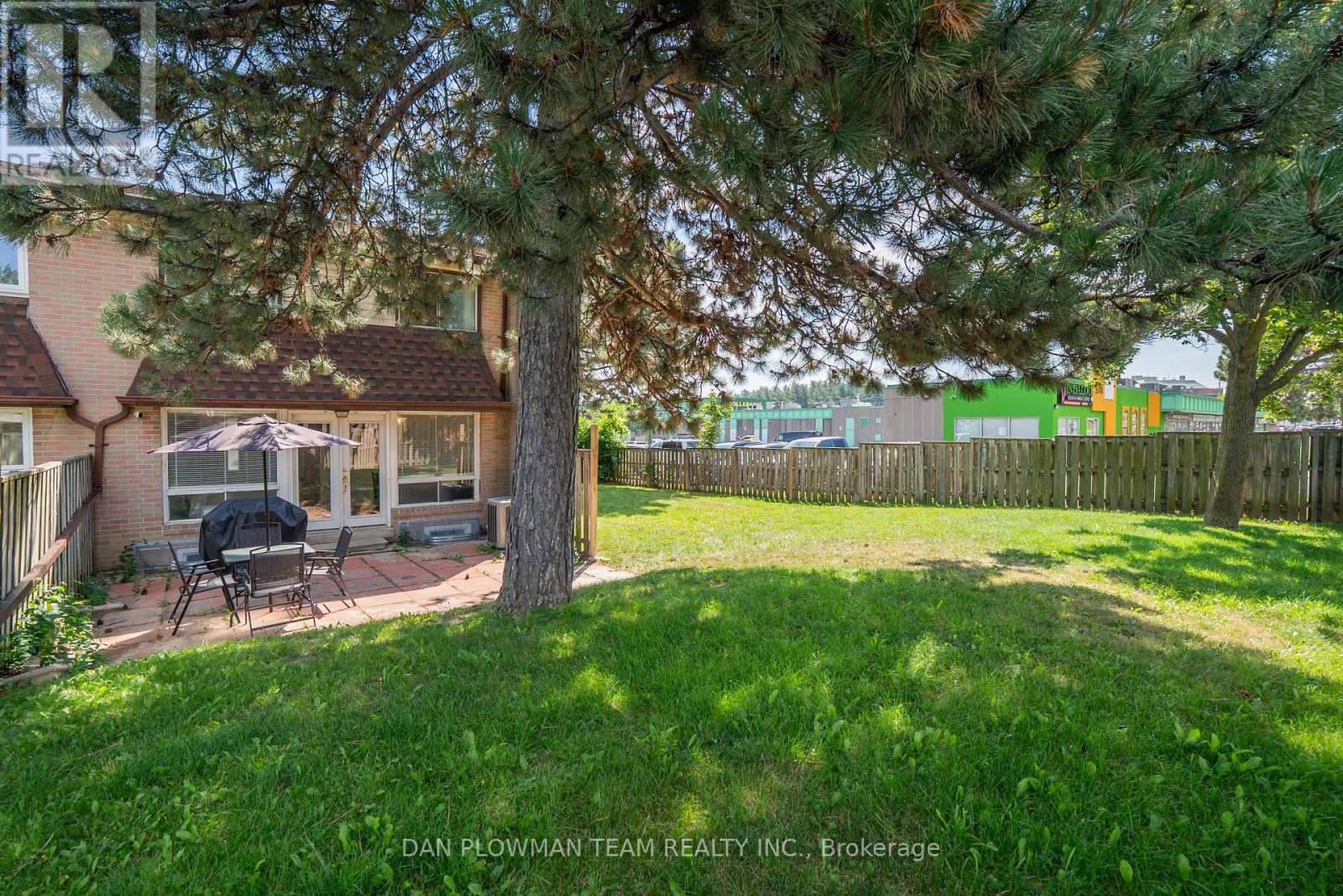 32 - 11 Livonia Place, Toronto (morningside), Ontario