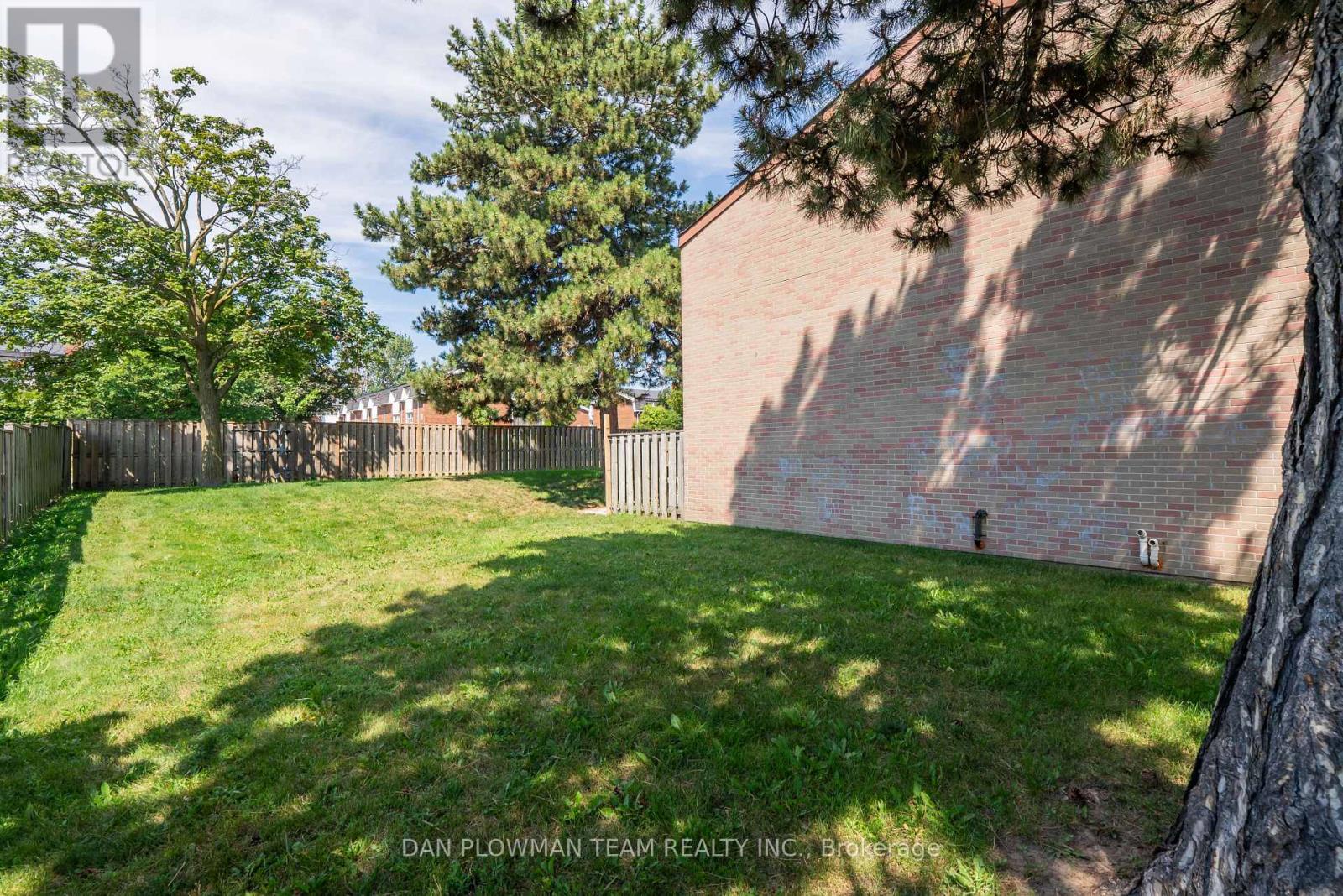 32 - 11 Livonia Place, Toronto (morningside), Ontario