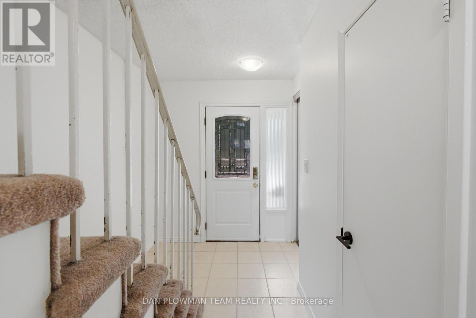 32 - 11 Livonia Place, Toronto (morningside), Ontario
