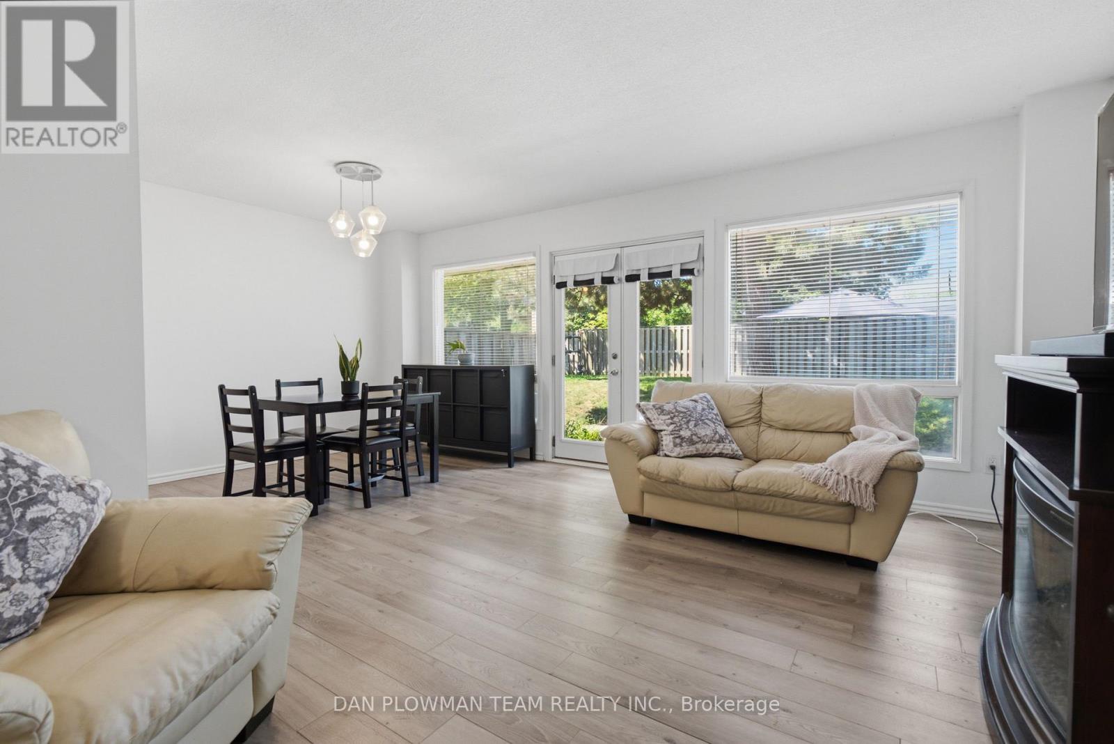 32 - 11 Livonia Place, Toronto (morningside), Ontario