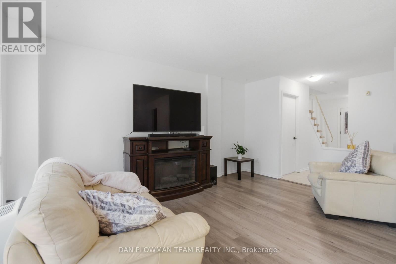 32 - 11 Livonia Place, Toronto (morningside), Ontario