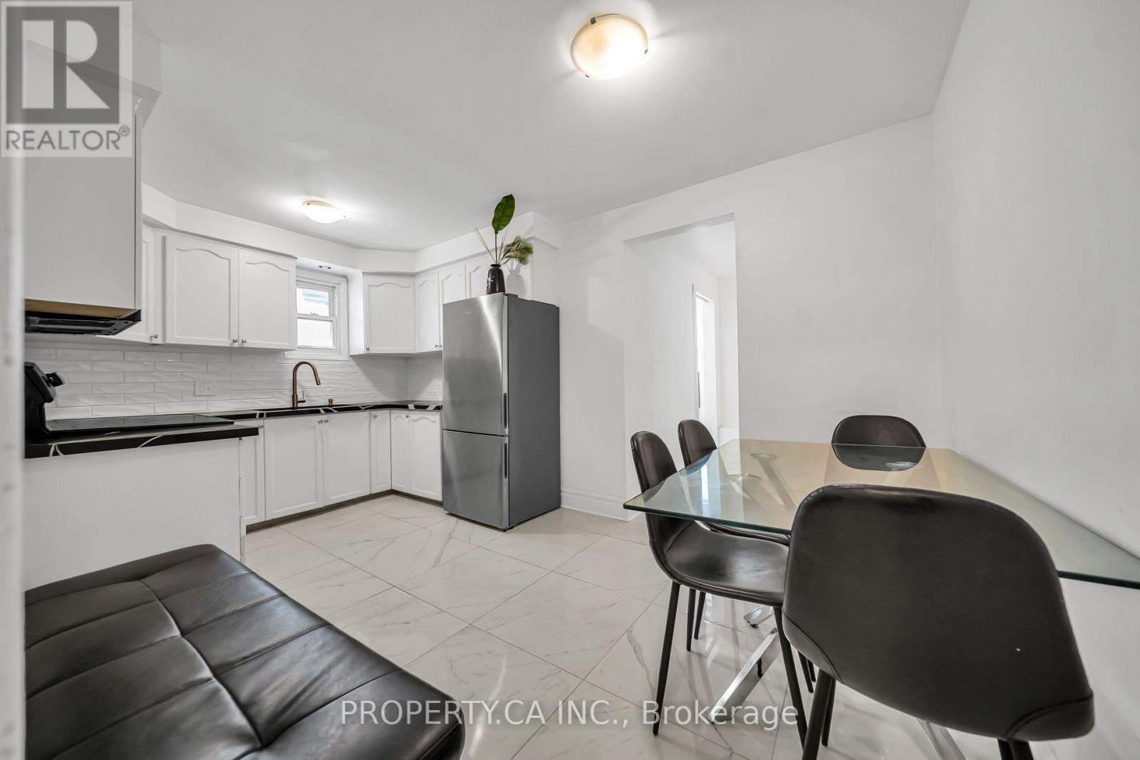 285 Robina Avenue, Toronto (oakwood Village), Ontario