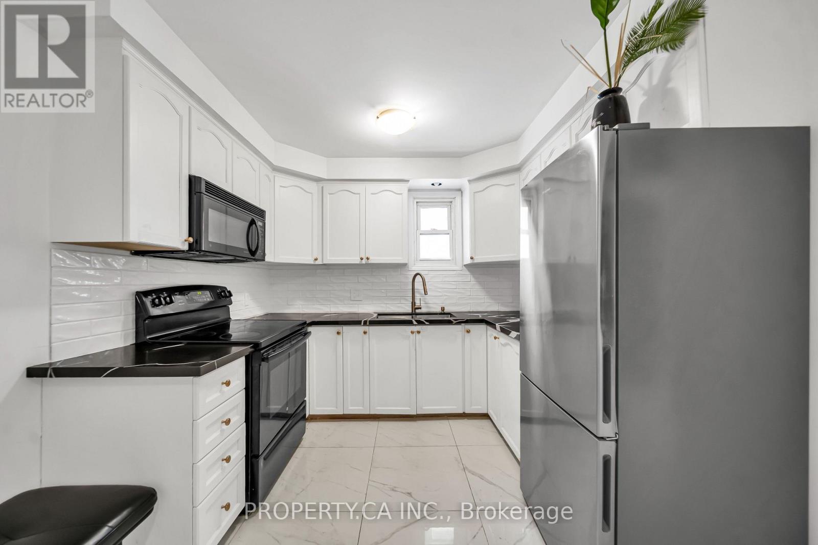 285 Robina Avenue, Toronto (oakwood Village), Ontario