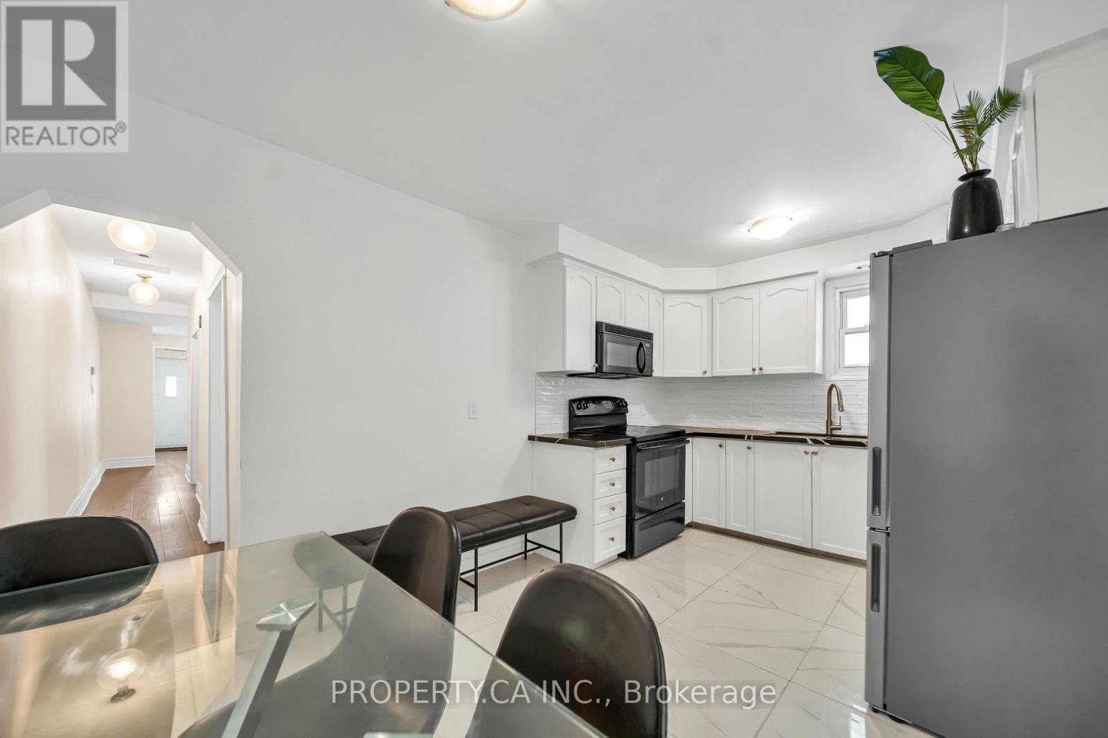 285 Robina Avenue, Toronto (oakwood Village), Ontario