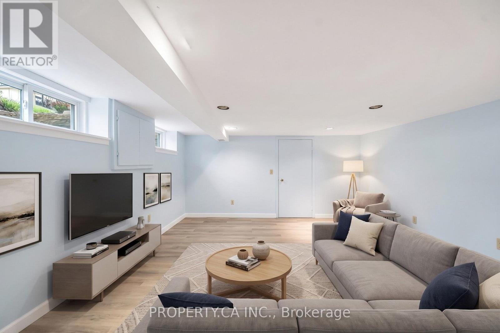 285 Robina Avenue, Toronto (oakwood Village), Ontario