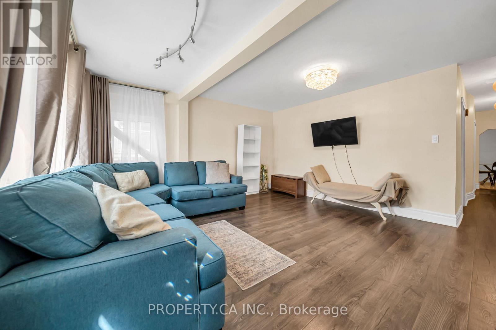 285 Robina Avenue, Toronto (oakwood Village), Ontario