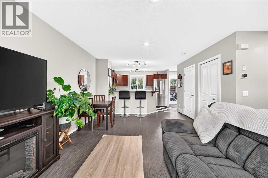 22 Everwillow Circle Sw, Calgary, Alberta