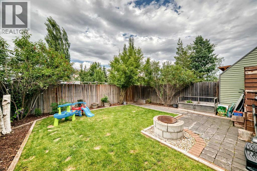 22 Everwillow Circle Sw, Calgary, Alberta