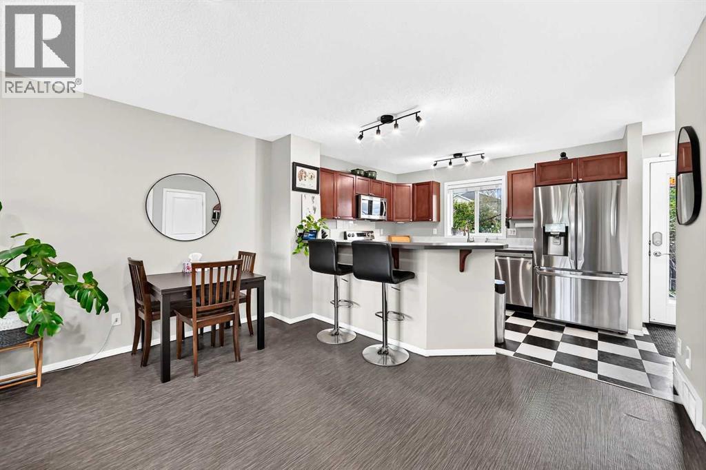 22 Everwillow Circle Sw, Calgary, Alberta