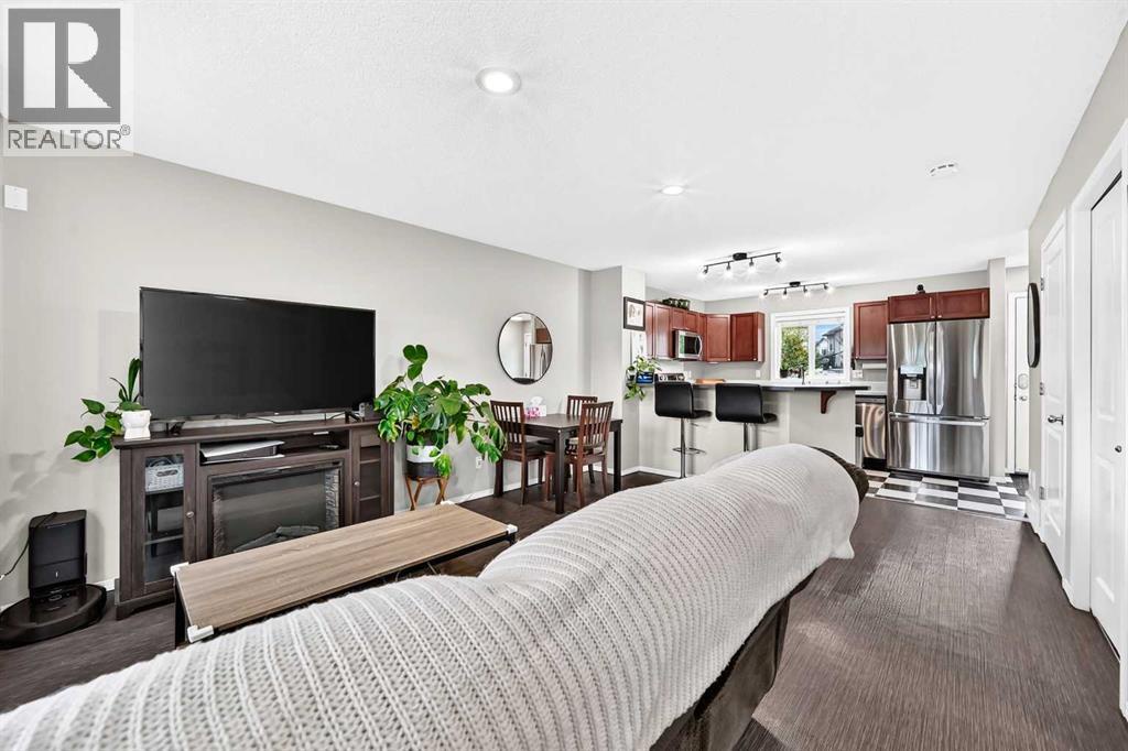 22 Everwillow Circle Sw, Calgary, Alberta