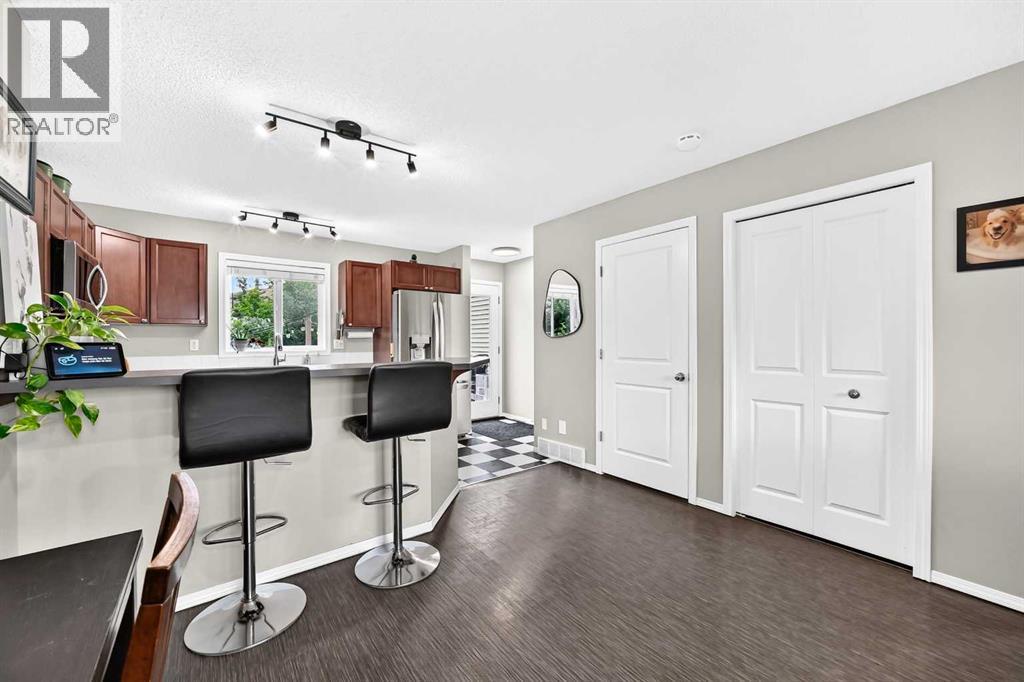 22 Everwillow Circle Sw, Calgary, Alberta