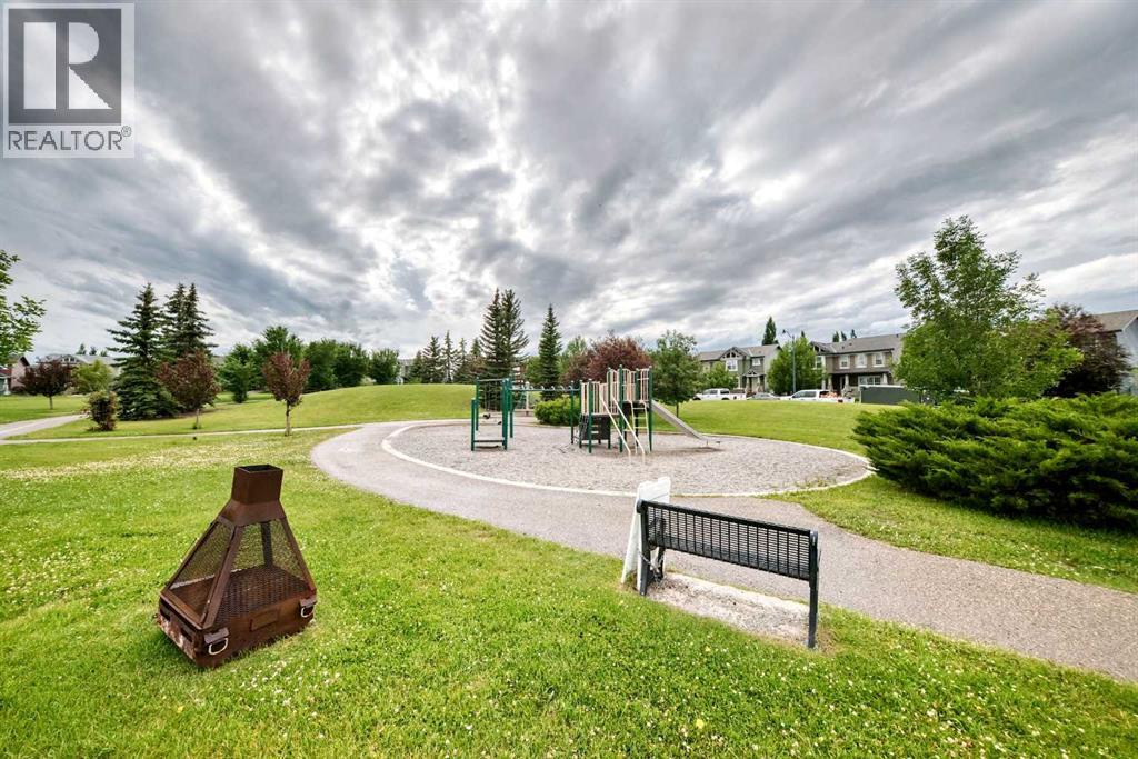 22 Everwillow Circle Sw, Calgary, Alberta