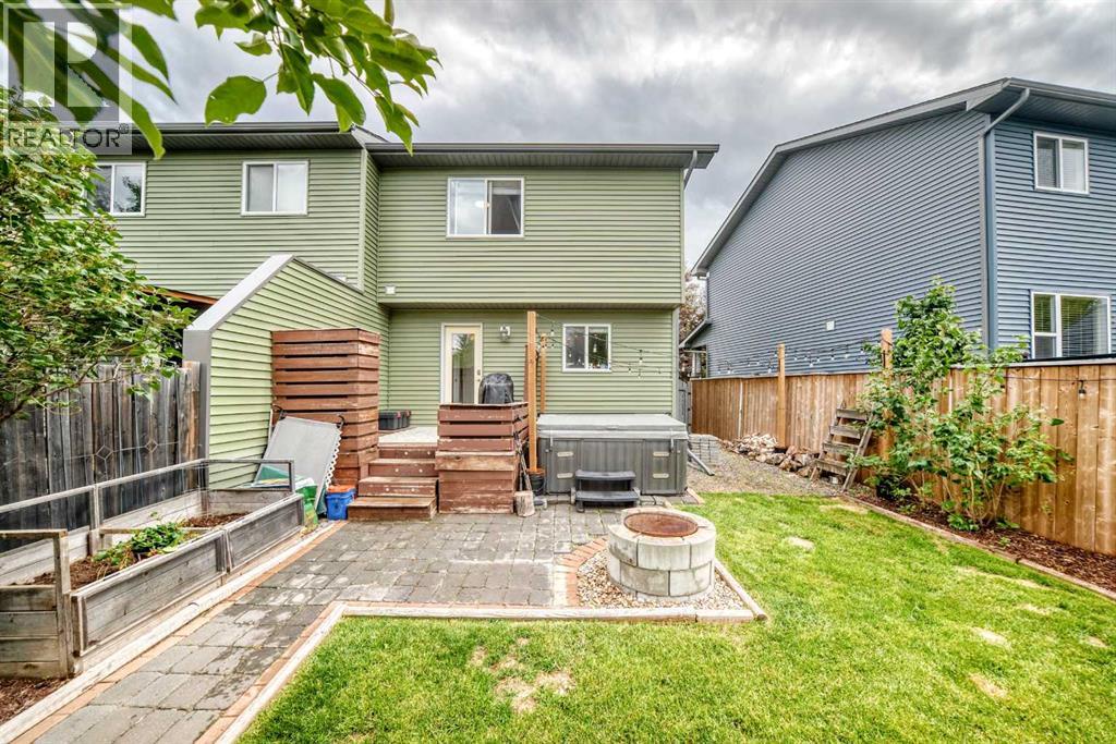 22 Everwillow Circle Sw, Calgary, Alberta