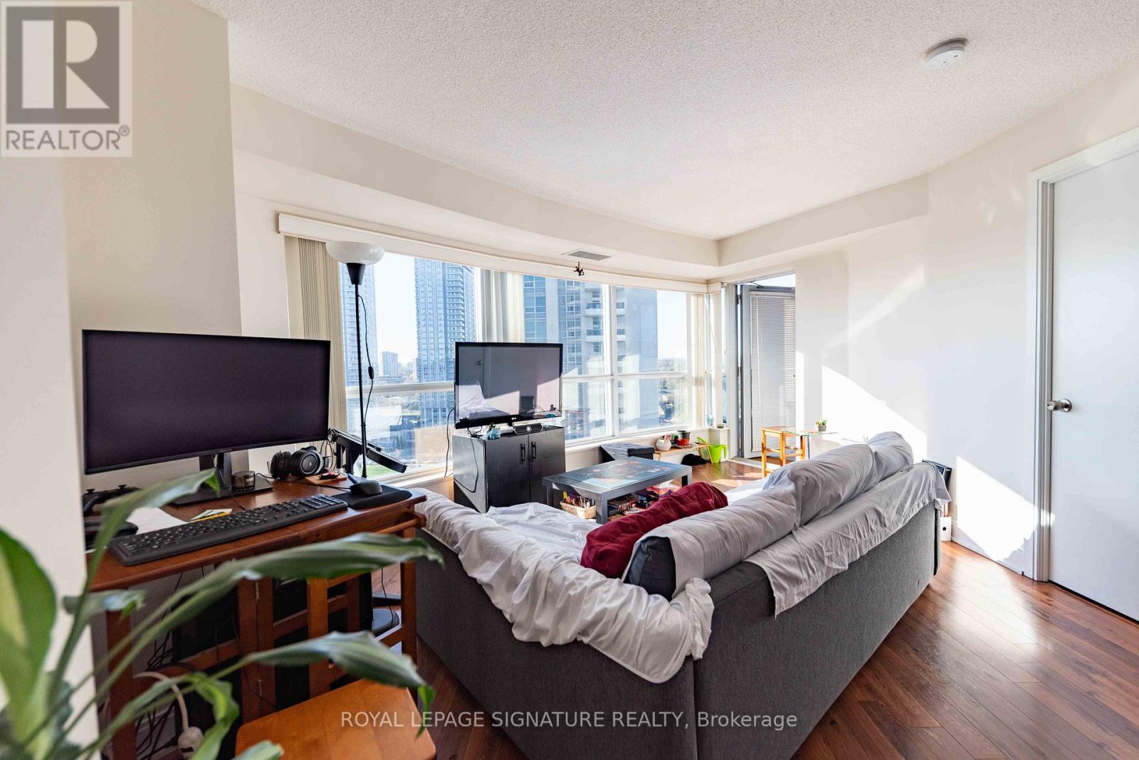 1423 - 135 Village Green Square, Toronto (agincourt South-malvern West), Ontario