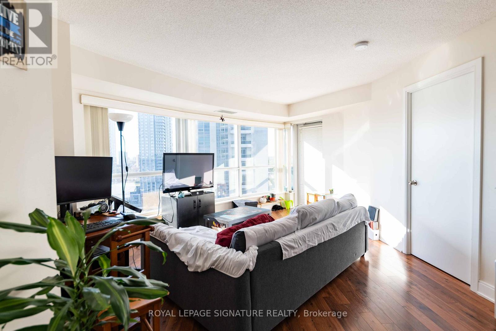 1423 - 135 Village Green Square, Toronto (agincourt South-malvern West), Ontario