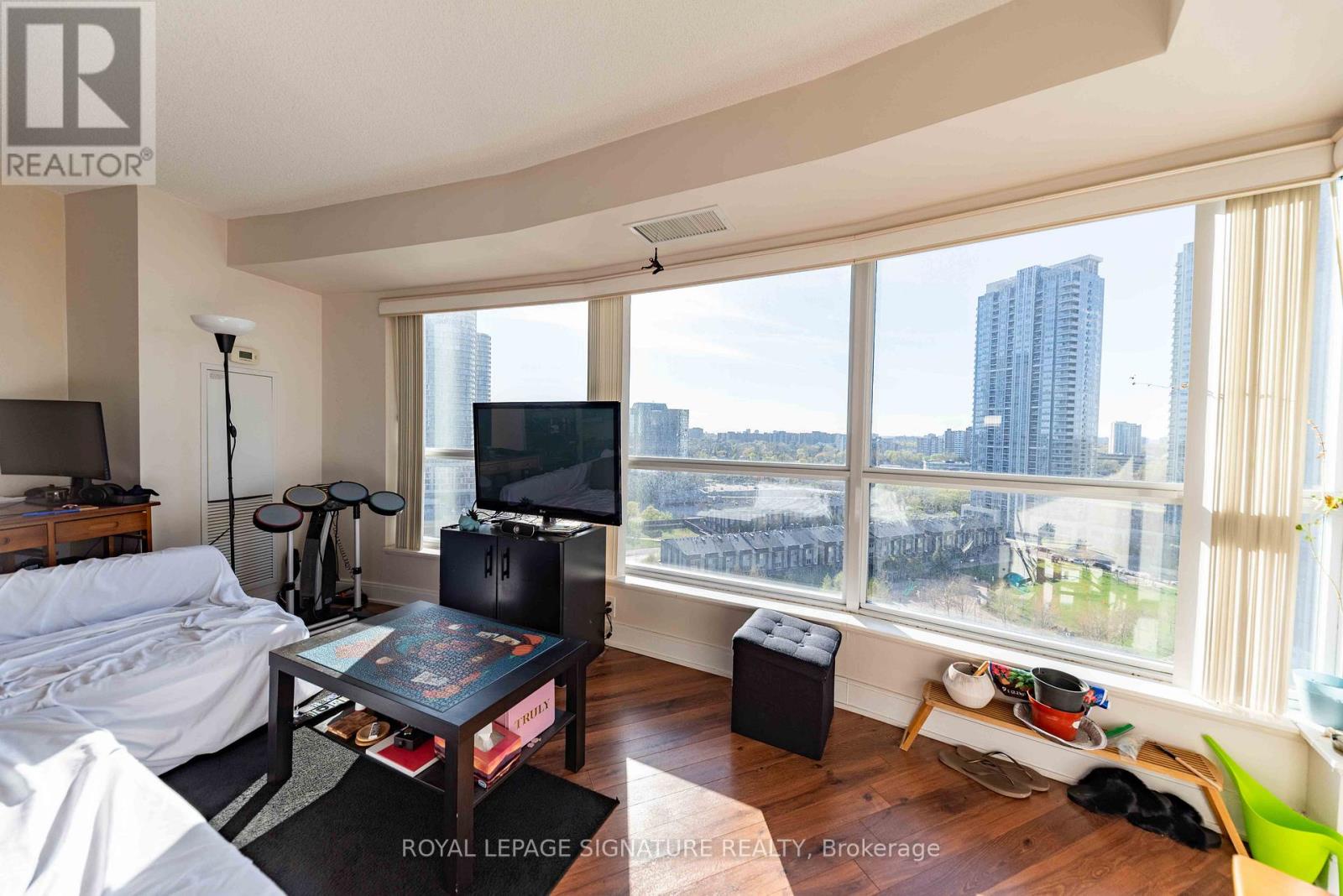 1423 - 135 Village Green Square, Toronto (agincourt South-malvern West), Ontario