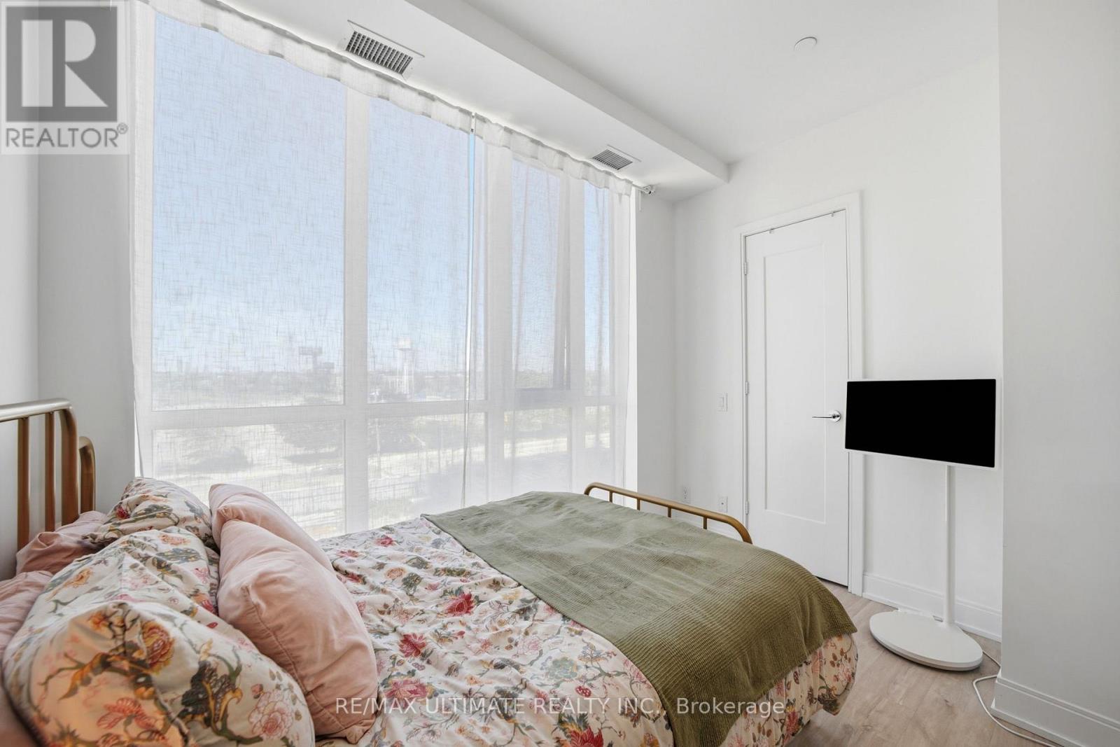 402 - 70 Annie Craig Drive, Toronto (mimico), Ontario