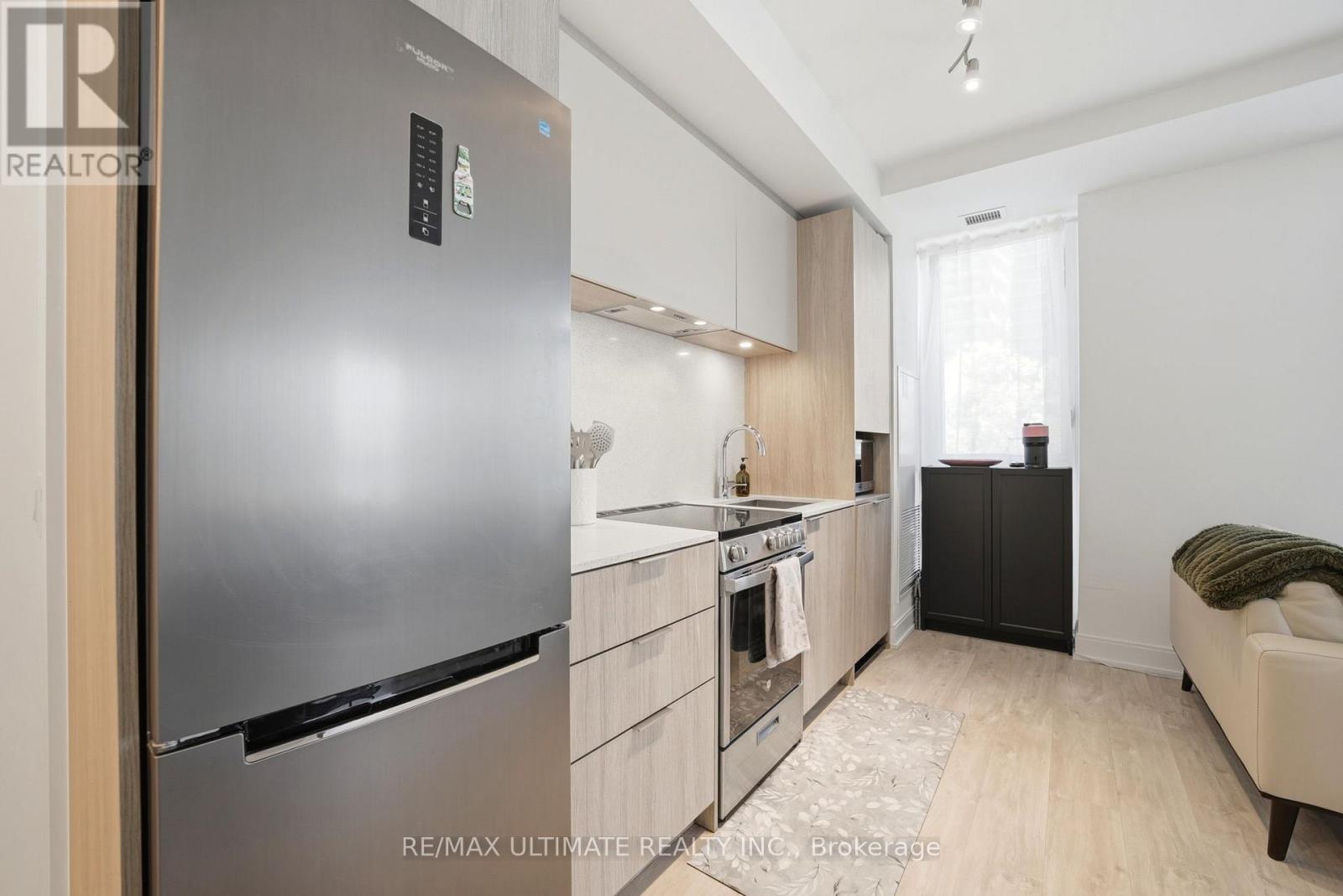 402 - 70 Annie Craig Drive, Toronto (mimico), Ontario