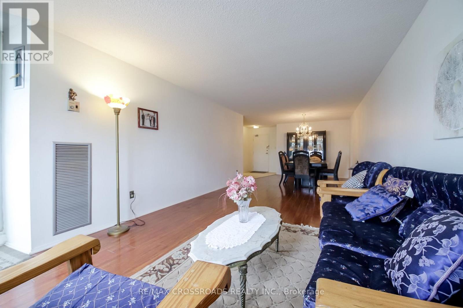 606 - 3151 Bridletowne Circle, Toronto (l'amoreaux), Ontario