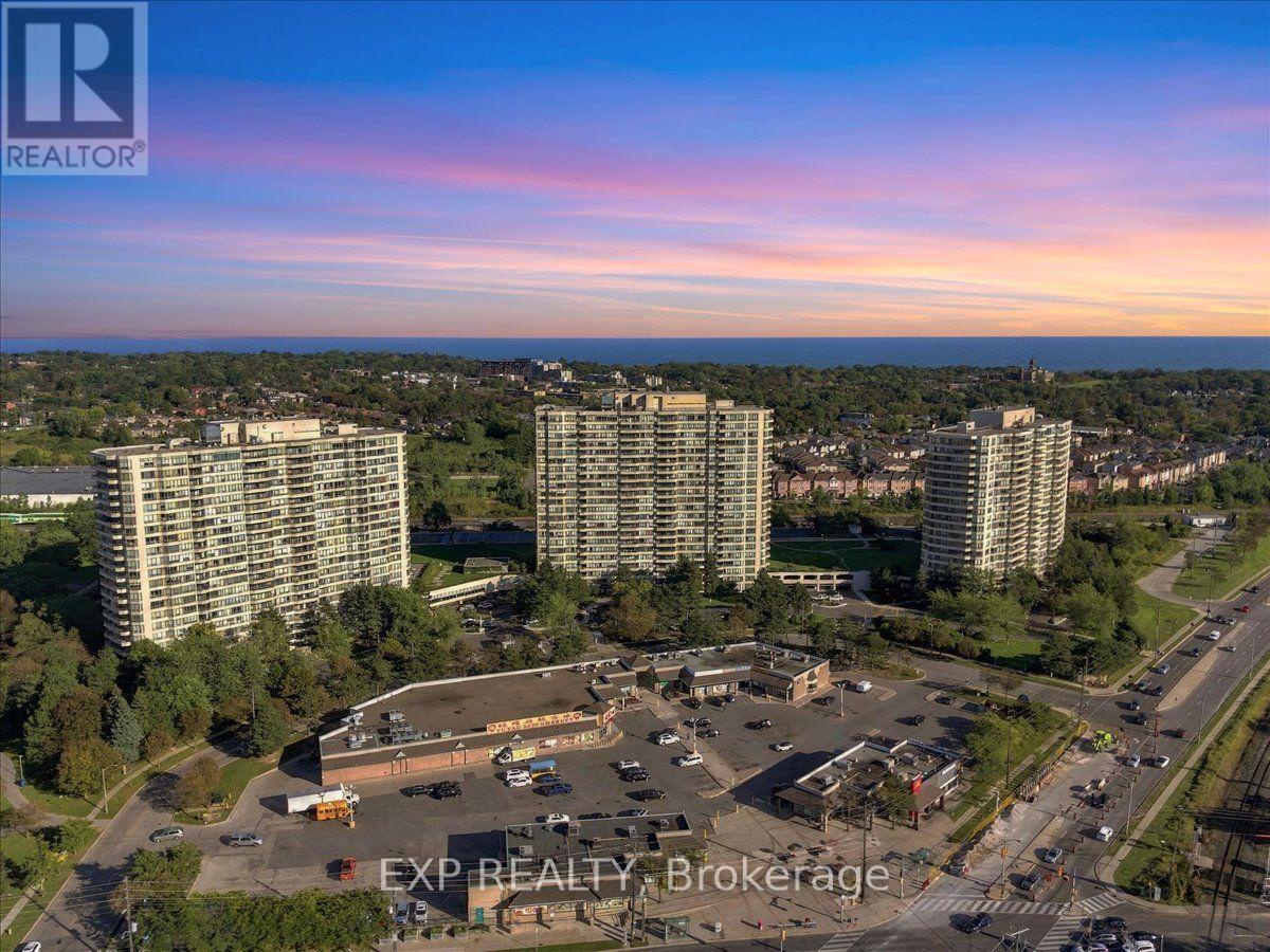 1927 - 3 Greystone Walk Drive N, Toronto (kennedy Park), Ontario