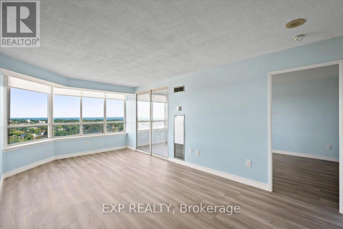 1927 - 3 Greystone Walk Drive N, Toronto (kennedy Park), Ontario