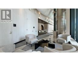 2004 - 480 FRONT STREET W