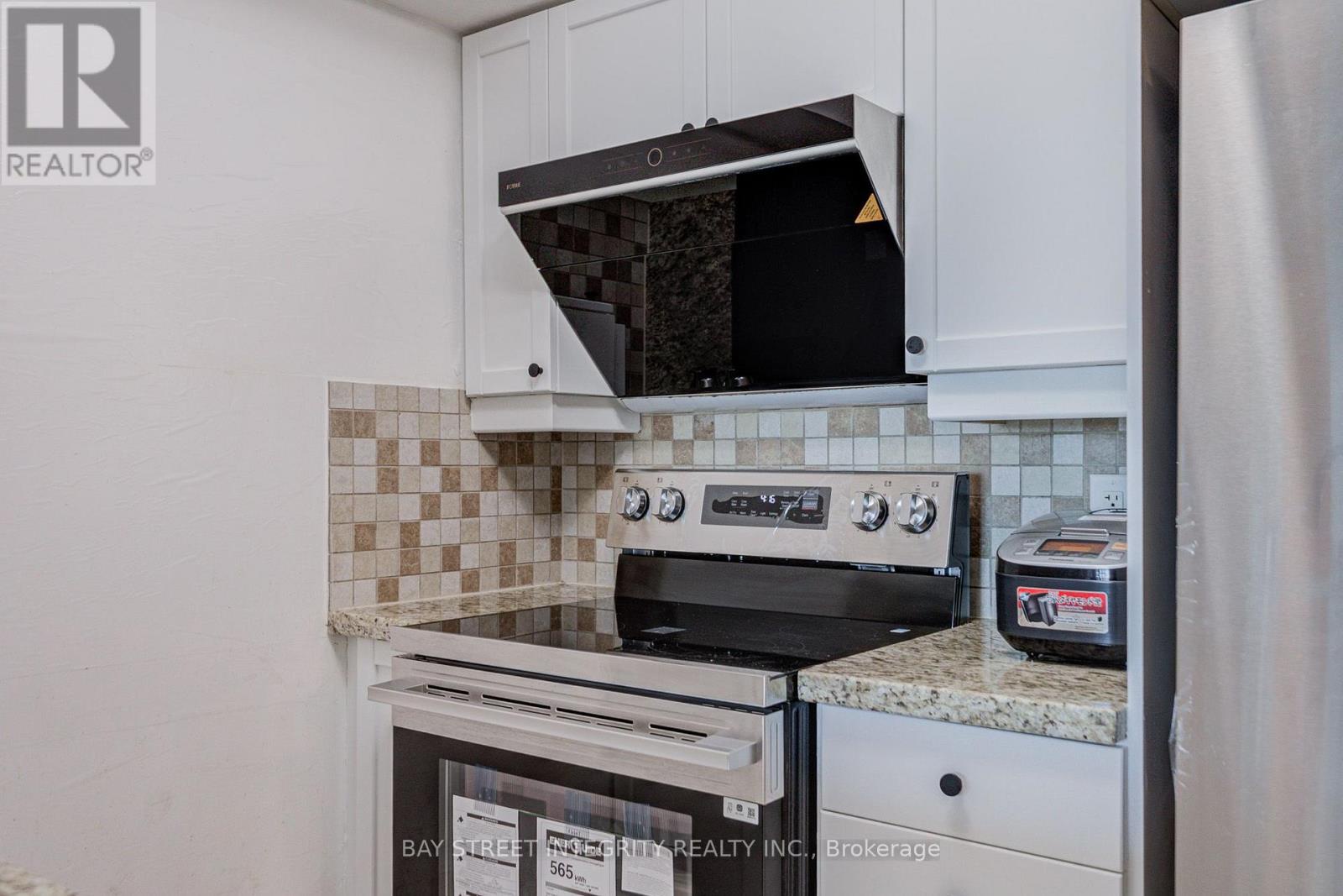 1318 - 25 Greenview Avenue, Toronto (newtonbrook West), Ontario
