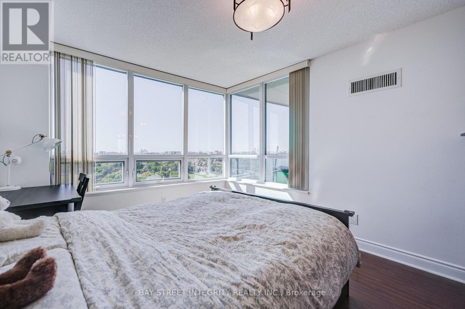 1318 - 25 Greenview Avenue, Toronto (newtonbrook West), Ontario