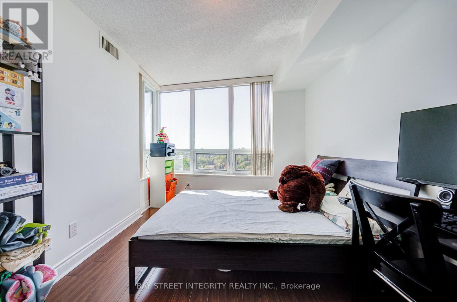 1318 - 25 Greenview Avenue, Toronto (newtonbrook West), Ontario