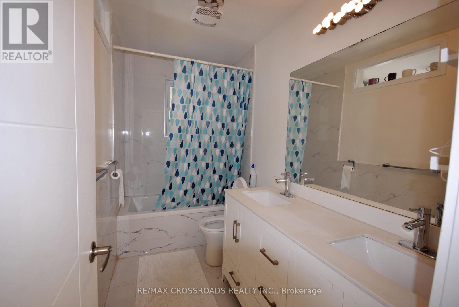 25 Arbutus Crescent, Toronto (dorset Park), Ontario