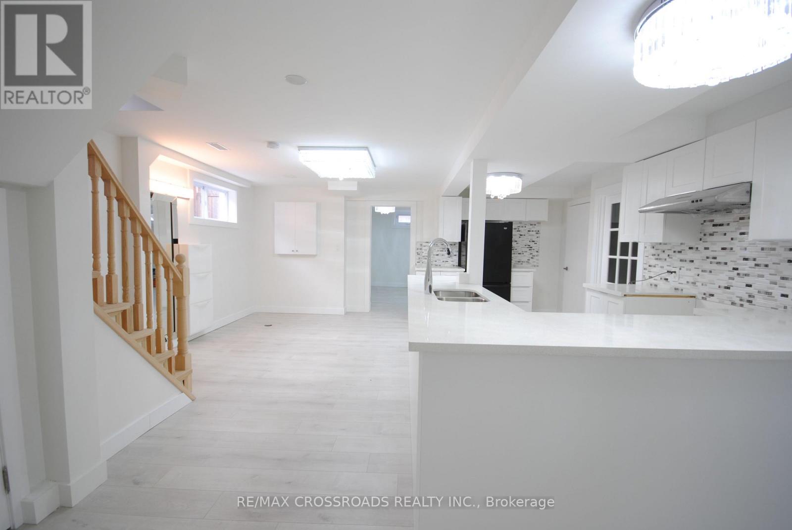 25 Arbutus Crescent, Toronto (dorset Park), Ontario