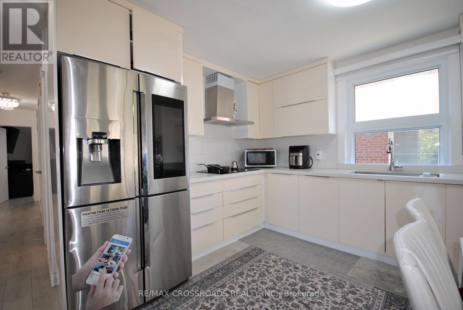 25 Arbutus Crescent, Toronto (dorset Park), Ontario
