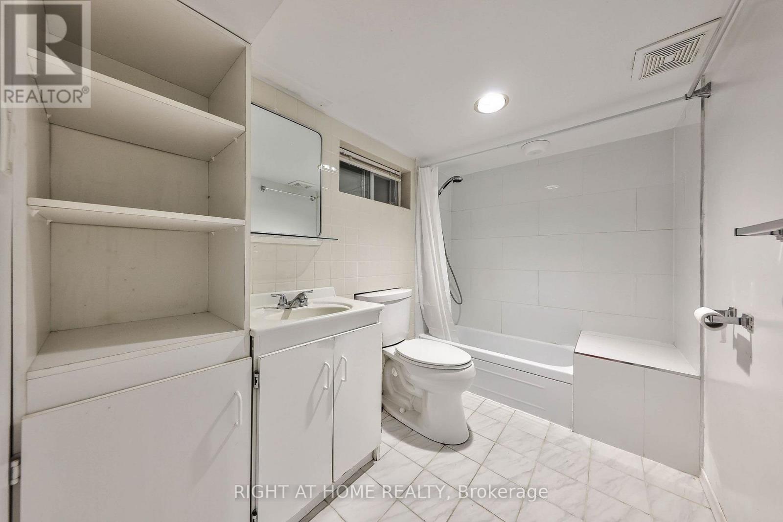 243 Coleridge Avenue, Toronto (woodbine-lumsden), Ontario