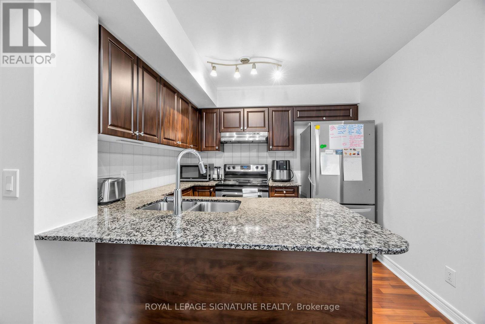 322 - 60 Fairfax Crescent, Toronto (clairlea-birchmount), Ontario