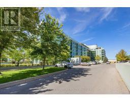 322 - 60 FAIRFAX CRESCENT