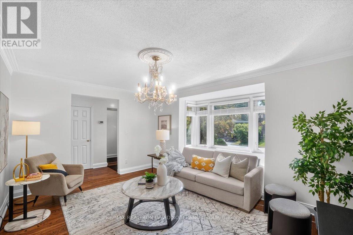 122 Mcgillivray Avenue, Toronto (bedford Park-nortown), Ontario