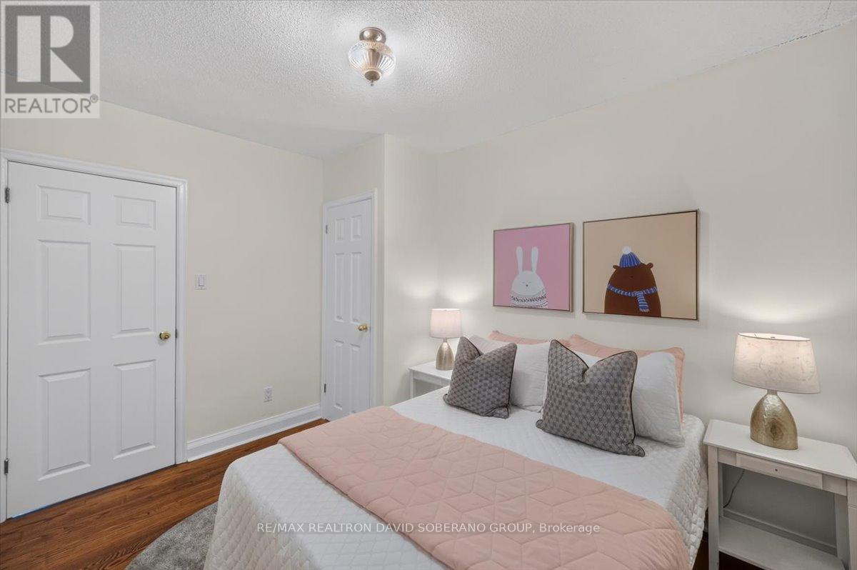 122 Mcgillivray Avenue, Toronto (bedford Park-nortown), Ontario