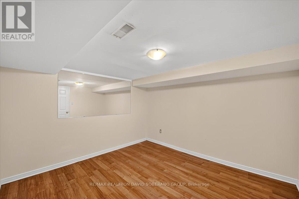 122 Mcgillivray Avenue, Toronto (bedford Park-nortown), Ontario