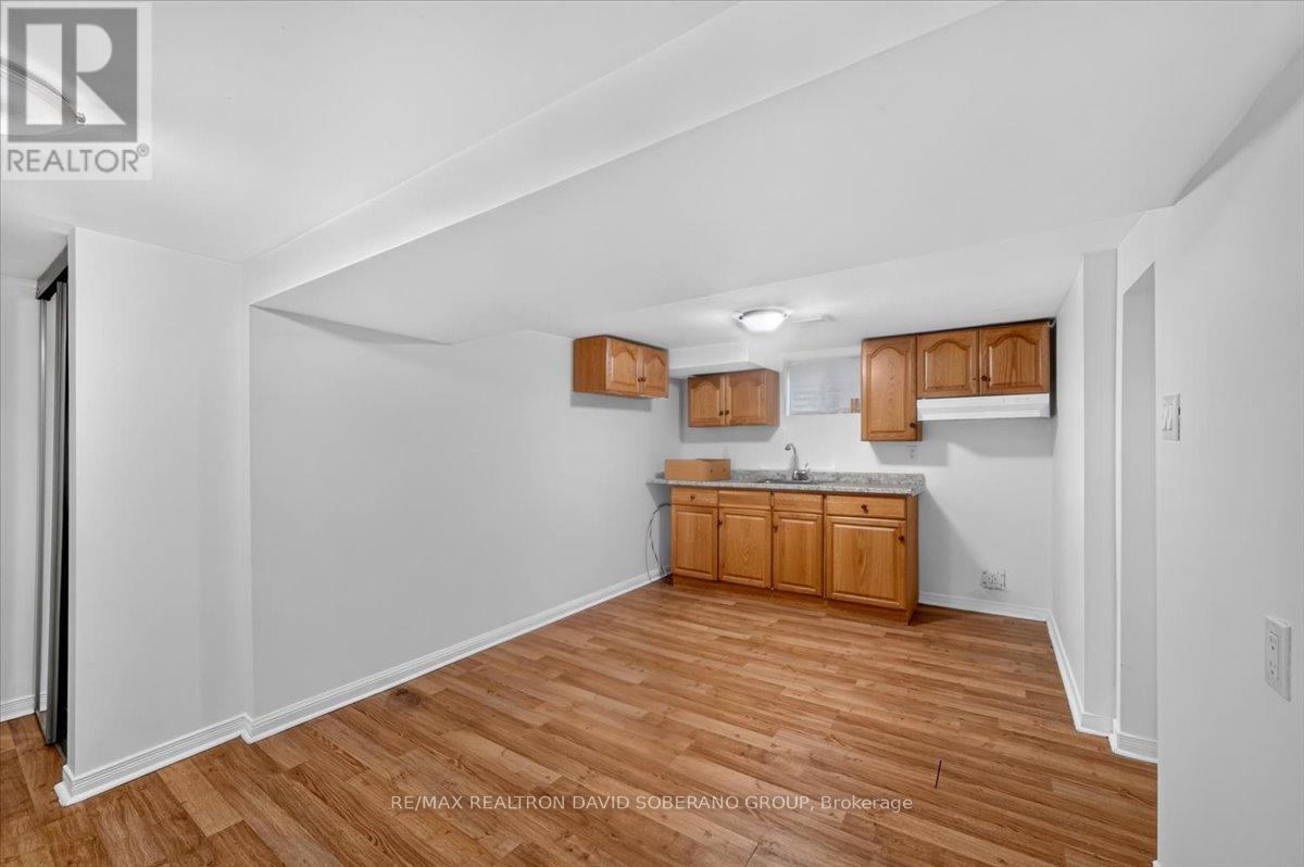 122 Mcgillivray Avenue, Toronto (bedford Park-nortown), Ontario