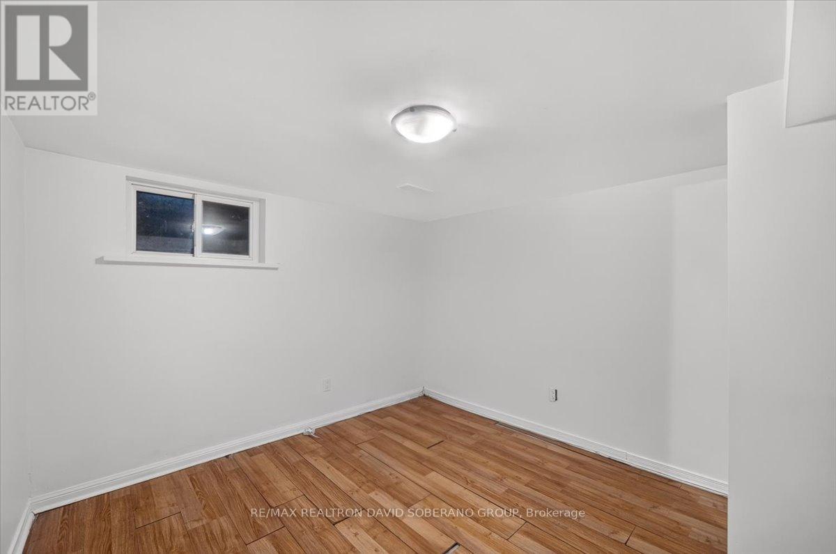 122 Mcgillivray Avenue, Toronto (bedford Park-nortown), Ontario