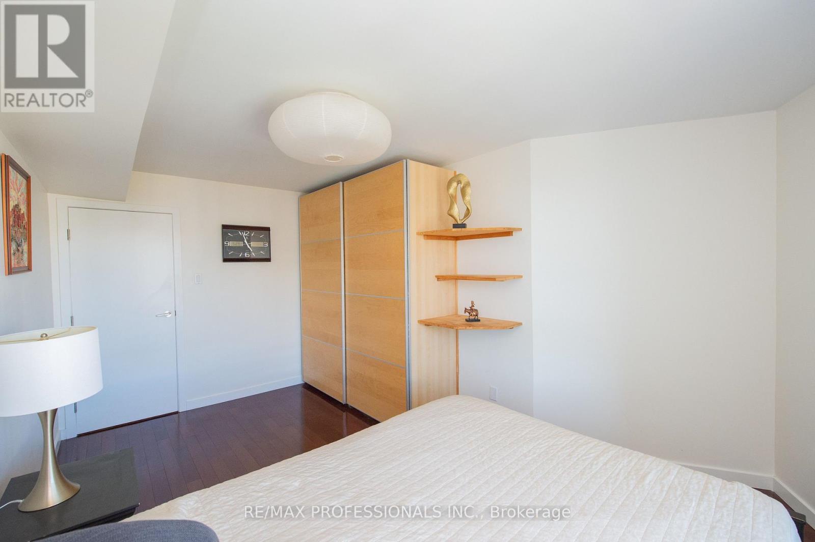 Ph08 - 296 Mill Road, Toronto (markland Wood), Ontario
