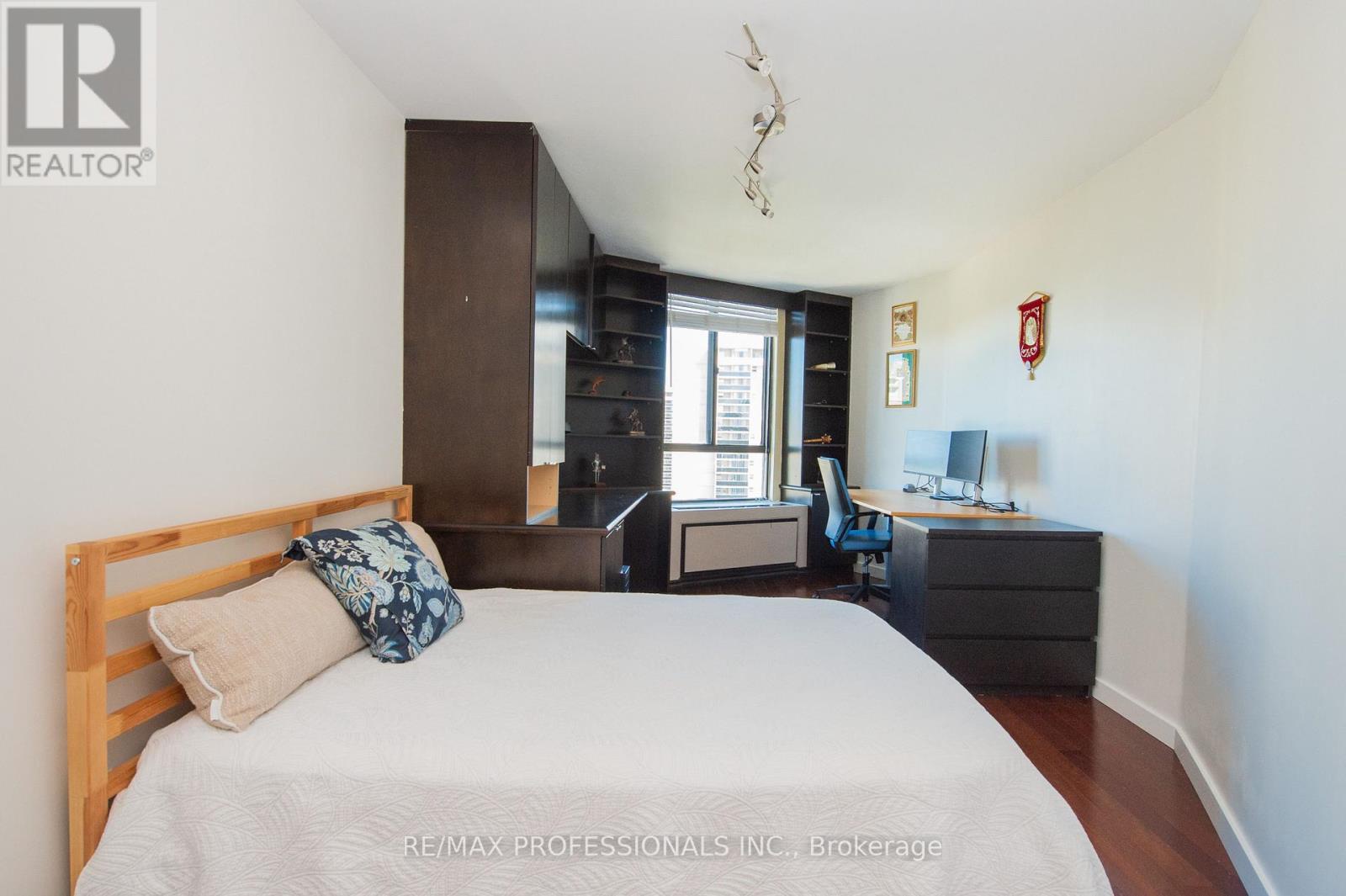 Ph08 - 296 Mill Road, Toronto (markland Wood), Ontario