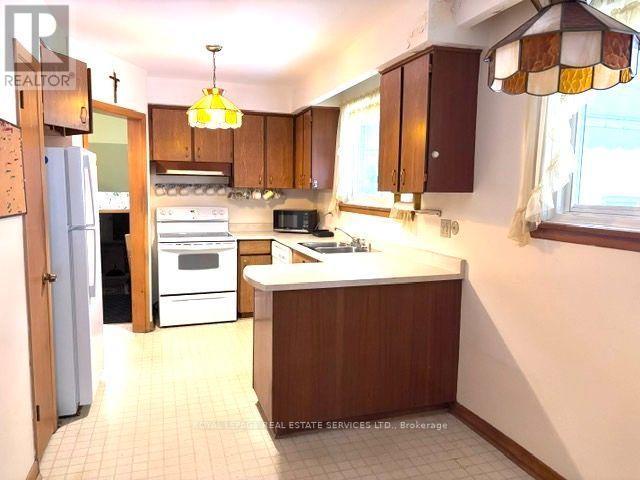305 La Rose Avenue, Toronto (willowridge-martingrove-richview), Ontario