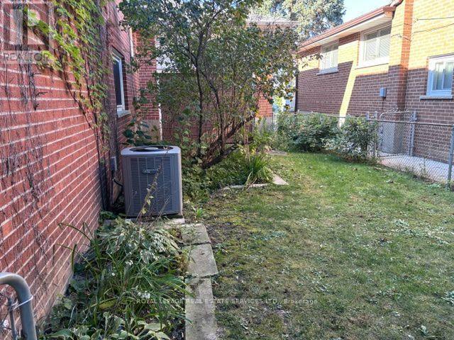 305 La Rose Avenue, Toronto (willowridge-martingrove-richview), Ontario